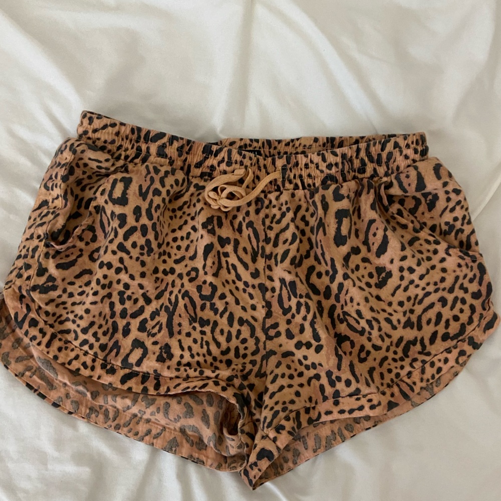 Billabong Leopard Print Shorts Womens Large
